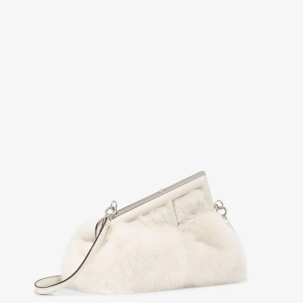Fendi Clutches & Pochetten<Tasche Aus Nerzpelz In Weis